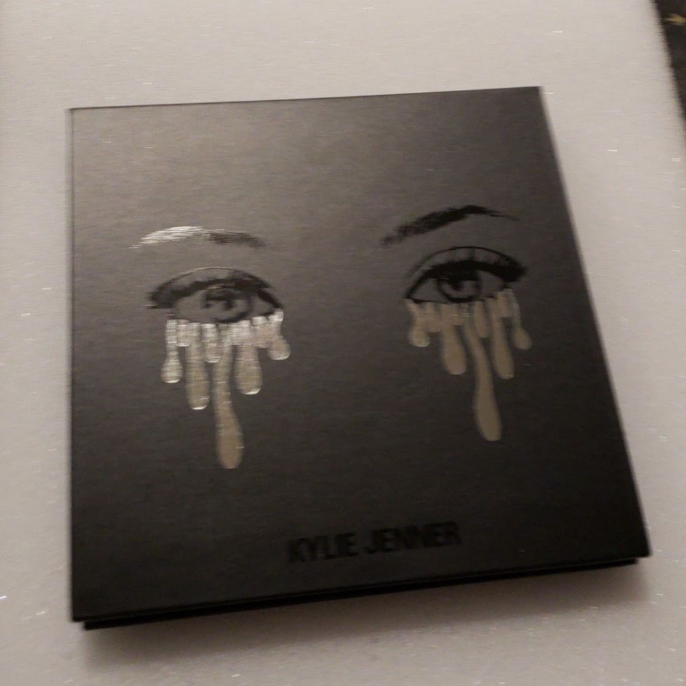 Kylie Cosmetics Halloween Eyeshadow Palette